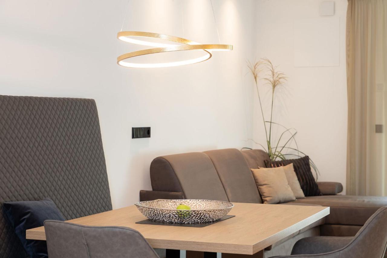 Nice Living Neue- Moderne Apartments Im Herzen Von Brixen - Kostenlose Brixencard - Ideal Fuer Familien, Paare, Geschaeftsreisende Und Allen Urlaubs Hungrigen Екстериор снимка
